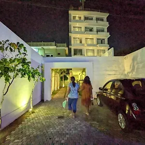 Marine At Guest house Negombo